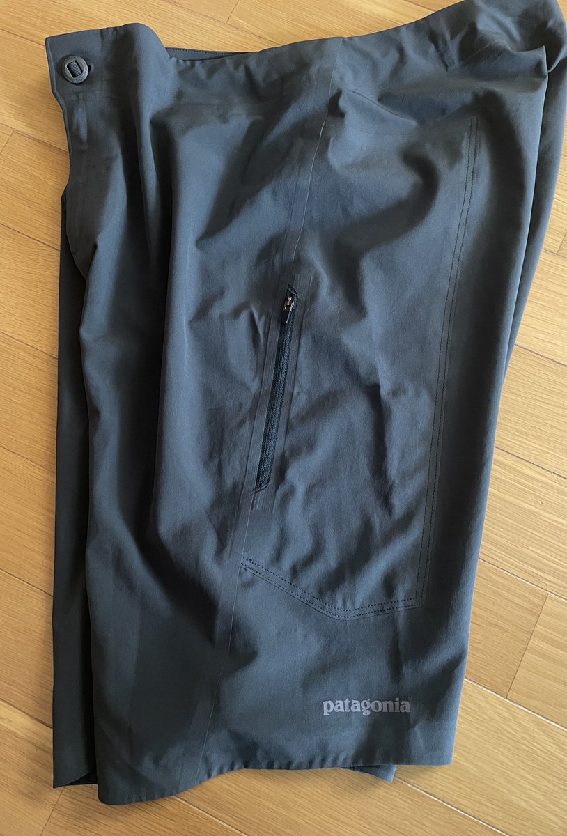ms_koideru's tweet photo. 修理完了✅
パタゴニア
ポケット縫製処理
元々シール接着でした
レア物になりました☺️ https://t.co/qeYHir3bOO