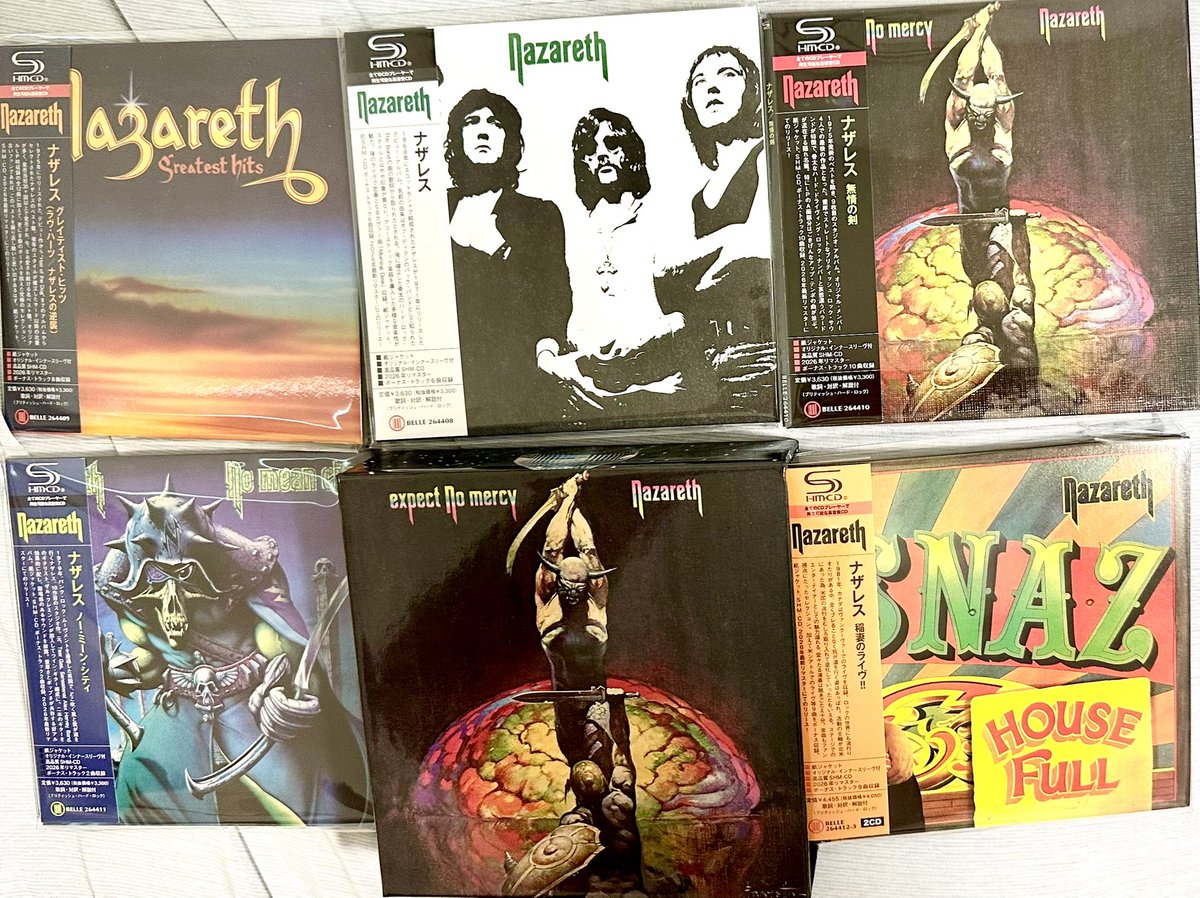 MuvTbDl51nxzoHi's tweet photo. #音源ゲットだぜ!
#音源ナンバー803
#NAZARETH
#紙ジャケットSHMCD5タイトルBOXセット
#NAZARETH
#GreatstHits
#ExpectNoMercy
#NoMeanCity
#SNAZ
#DiskUnionヘビーメタル館
前回ゲットした「Born Under The Wrong Sign: 1976-1979」とダブリはあるものの
ユニオンさん残りもBOX宜しくネ! https://t.co/VHvqgdqt6S