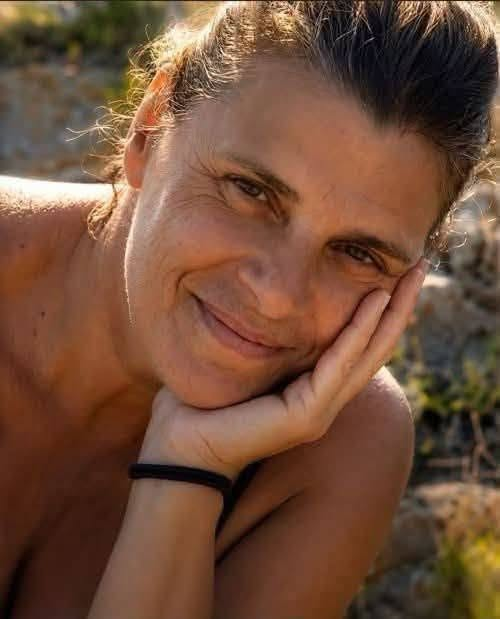 DanieleBrs2's tweet photo. @GiorgiaMeloni Monica Esposito, 55 anni sposata e madre di tre figli. 
Due mesi di agonia, dopo l'attentato di Modena, passato sottotraccia e già dimenticato.
Morta nel silenzio delle Istituzioni, senza fare rumore. https://t.co/5sSMxPbHLE