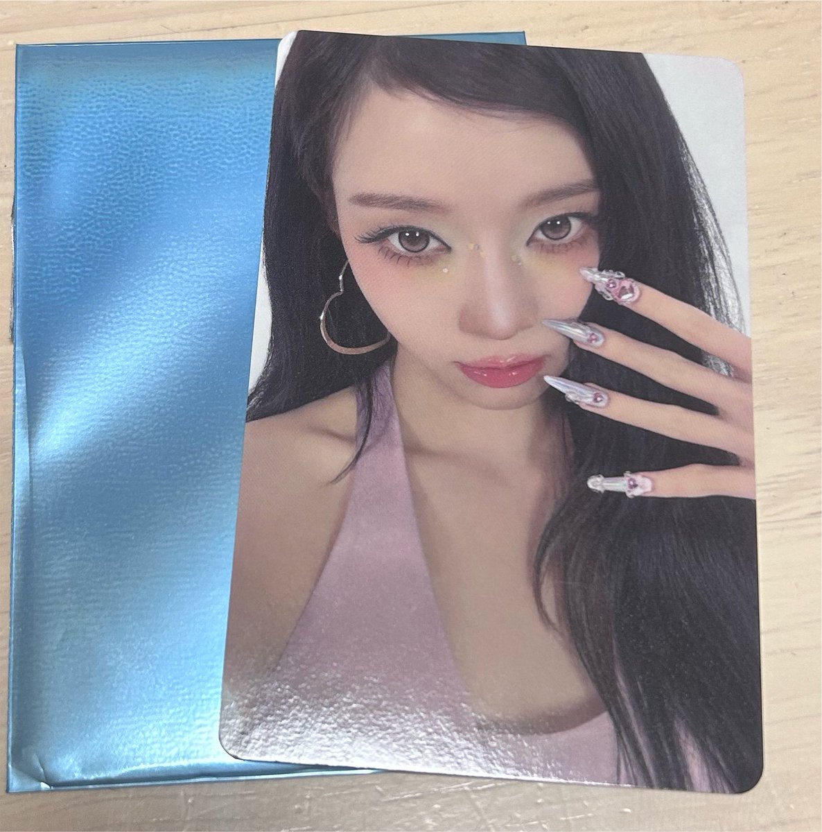 Maqp8k's tweet photo. @suchabitch___ リプ失礼します！
こちらのウィンター所持しているのですが同種特典のカリナとの交換は可能でしょうか？郵送希望です。ご検討よろしくお願いします！ https://t.co/F4NtjAbxhB