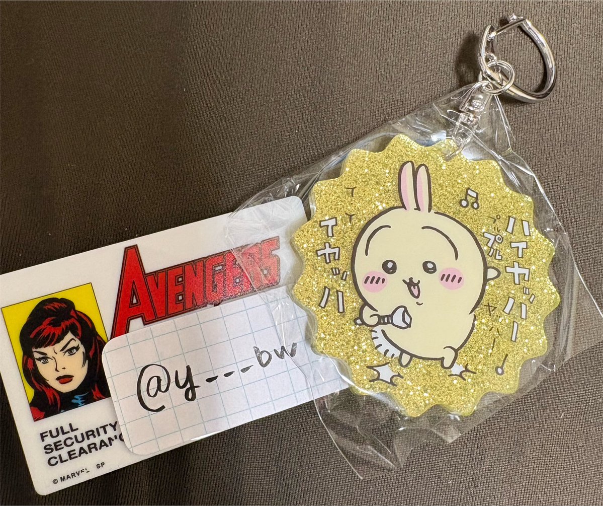 y___bw's tweet photo. ちいかわ　人魚の島のひみつ　ラメアクリルキーホルダー　ガチャ　交換

【譲】　うさぎ

【求】　島二郎

郵送希望です
ご検討のほど、よろしくお願いいたします！ https://t.co/skcIDjW0m3