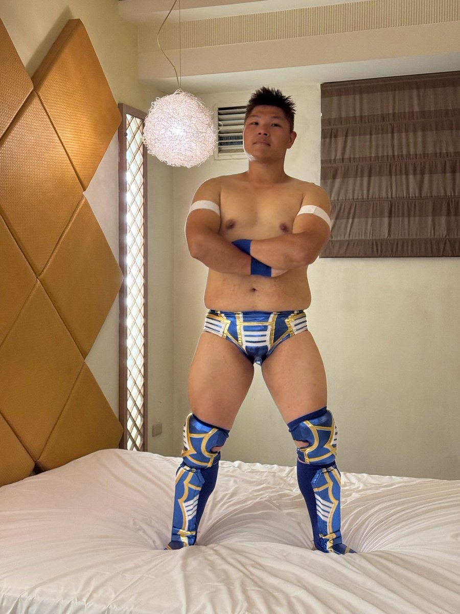HuskyKen191554's tweet photo. 好久沒有打這麼激烈的摔角，第二次穿這套裝備，感覺特別有力 https://t.co/BEHJSG4V6u