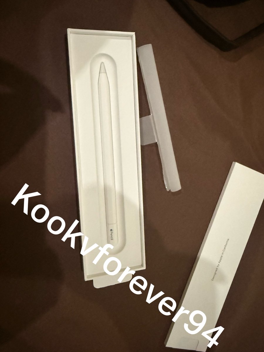 Kookvforever94's tweet photo. ส่งต่อปากกาไอแพด 
USB - C 
2000 รวมส่ง สภาพดีมาก ในกทมส่งแมสได้ออกค่าส่งเพิ่มได้เลย จะขายเพราะจะเปลี่ยนรุ่นใช้  ดูพตได้คับ
#applepencil #ส่งต่อปากกาไอแพด #ปากกาไอแพด #ส่งต่อapplepencil #ปากกาไอแพดมือสอง #ส่งต่อ #applepencilมือสอง https://t.co/Fiy87ytBDP
