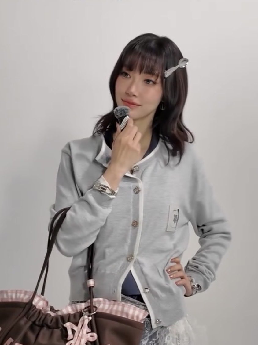 febporary's tweet photo. เอ็นดูกิ้บมากเป็นรูปช้อน 555555555555 น่ารัก https://t.co/shm9X7yvSh
