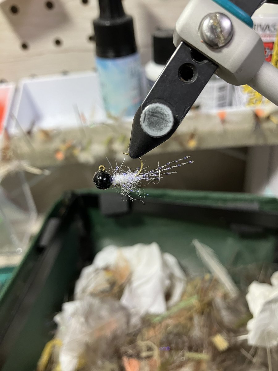 sarupannchi's tweet photo. 使う予定は無いけど豆アジシバキ用フライを作った
このサイズのワームほぼ無いから巻いた方がいいのよね https://t.co/NJY8j4vWVY
