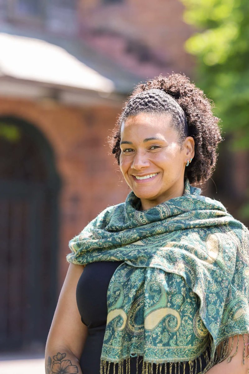 drChrisSyn's tweet photo. Given @Cambridge_Uni's scholar of Whiteness and education's "decolonisation" seems to have favoured the same authors' unknowing enslavement—taking their labour to profit his career—may I ask... were racial "reparations" Prof. Jason Arday's motive?

As many were blaqademic sistas! https://t.co/zA6yNwh15F