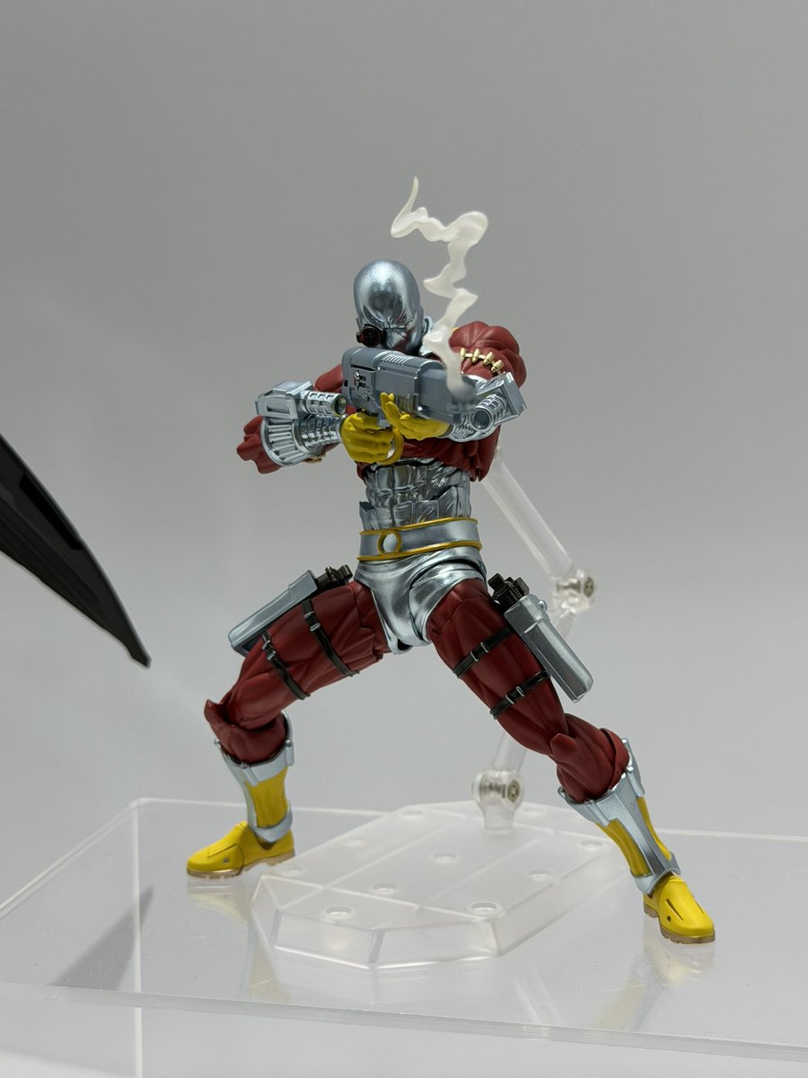 Comsai3Comsai's tweet photo. ワンフェスお疲れ様でした❗️

原型担当したアメイジング・ヤマグチの
ブラックフラッシュ、デッドショットも海洋堂ブースにて展示いただいておりました！
更に手のひらGKのズガンドン、新作のゼットンと新しい作品を立て続けに展示販売できて嬉しいです。

皆様に感謝です！！造形最高！！また次回！！ https://t.co/P5JBa3cgTI