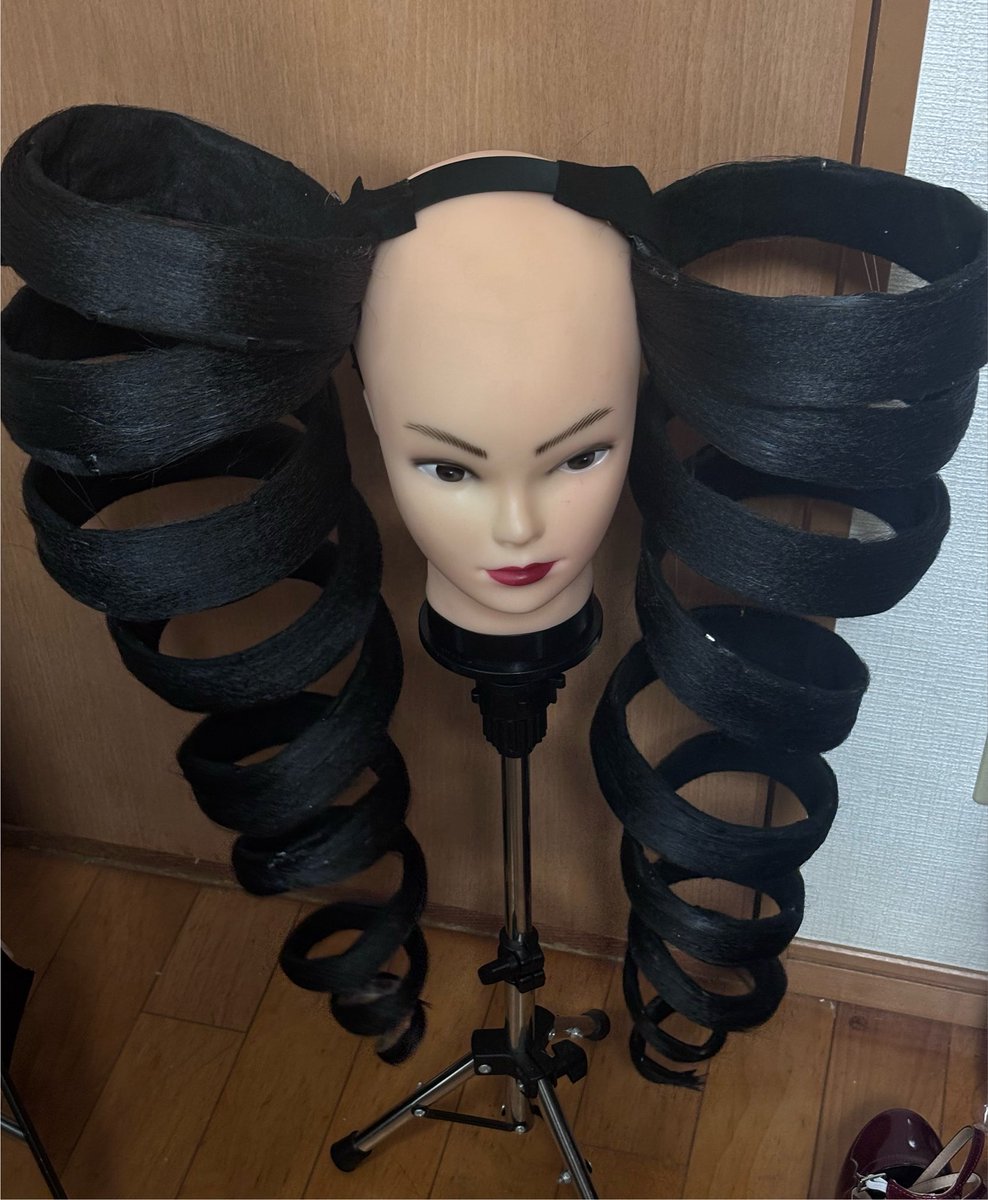 kp_oi0's tweet photo. ツインテ重たすぎて移動中は外す🙂‍↕️🤚🏻
まじでカチューシャで作ってよかった！！！！みんなおすすめ！ https://t.co/aW2g8YoWWx