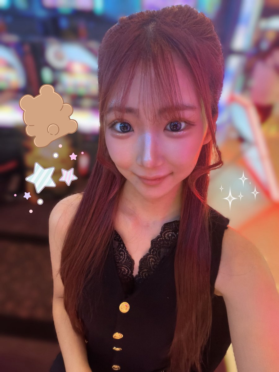 aicham___27's tweet photo. こんちゃむ~!!

先日、夕方から稼働してきました✨️

ファンキージャグラーを打ってきたよ🎰💚

ガゴバズーカのプレミアが見られて、めちゃくちゃ気持ちよかった~~💥
すごく楽しかったです🥰✨

みんなの好きなプレミアも教えて~~♪🤍 https://t.co/f9HDdhuirc