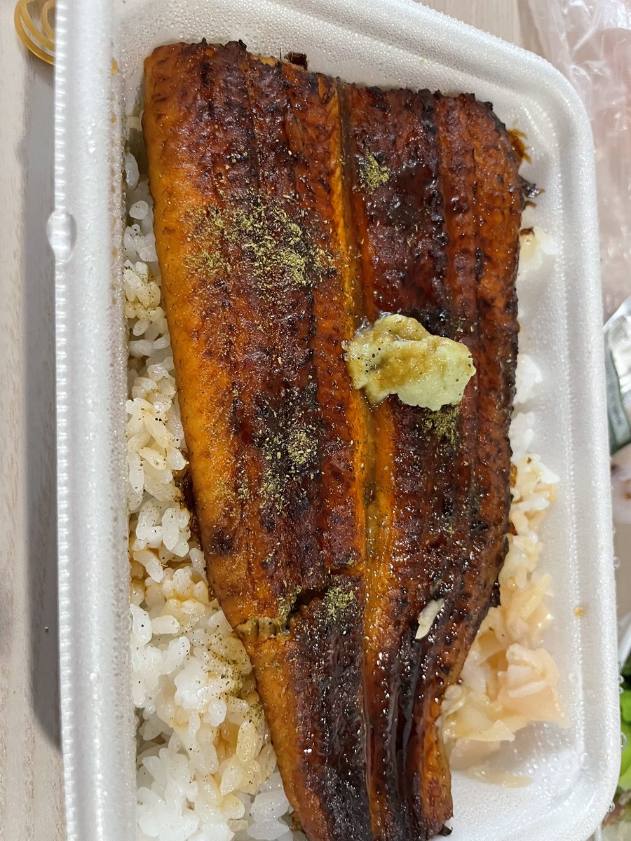coumcutlet's tweet photo. ガチ数年ぶりのうなぎ&amp;ツイート https://t.co/AGO4hNgZAu