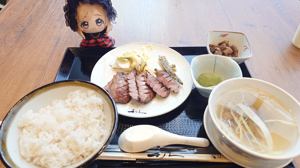 ROKROKRO6's tweet photo. 夕飯〜

#初星学園ぬいぬい部 https://t.co/SNw1aDnppe