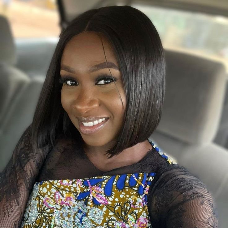 FadekeN57705's tweet photo. Love you all guys 🥰 say happy Sunday to me 😘 https://t.co/4sGMQFFj6V