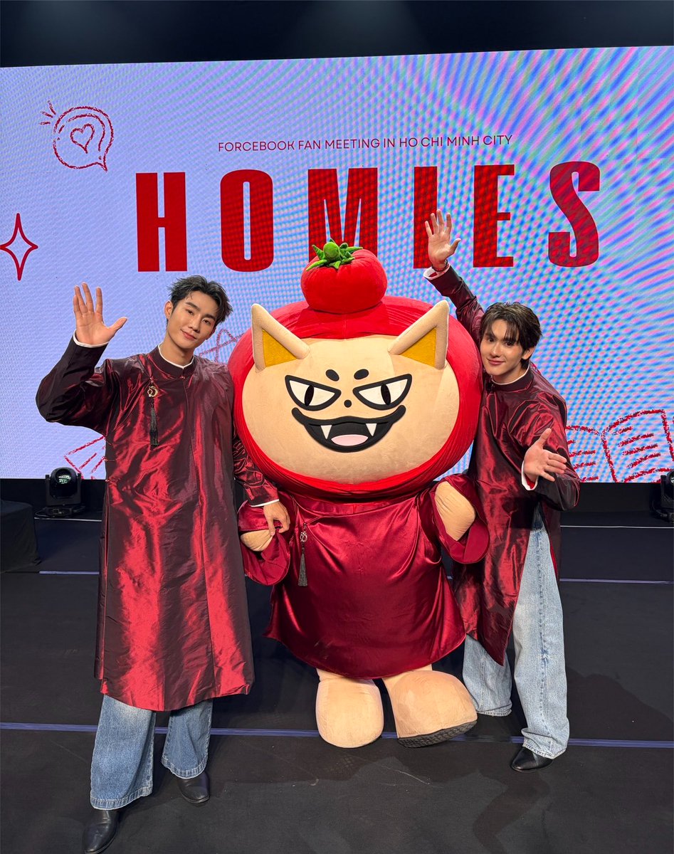 Nukcyn's tweet photo. FORCEBOOK MAFOX VNFM
#ForceBookFMinHCM
#ฟอสบุ๊ค #TOMAFOX
From this                                To this https://t.co/4tGvPvUJDC