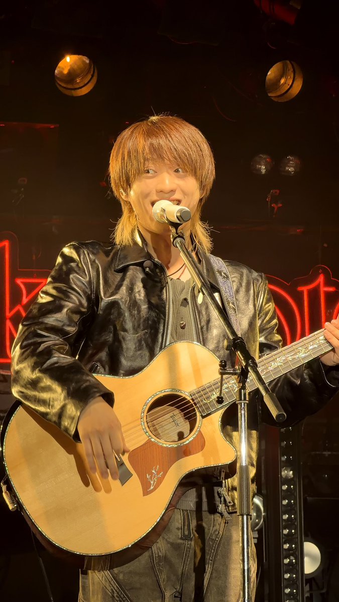 91016_C's tweet photo. #Share_福本大晴_angelwingtour 
#福本大晴 #angelwing #だって

♩だって ／ 広島CLUB QUATTRO

かっっっっこよすぎる😭😭💖💖💖 https://t.co/sbuI6O67SQ