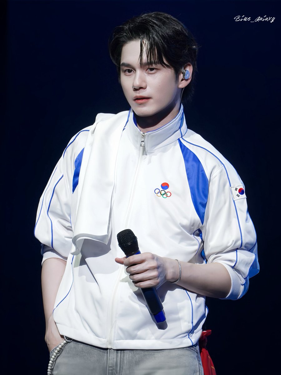 BlueGalaxy0825's tweet photo. 260725 밤공 

#옹성우 #ONGSEONGWU https://t.co/eEyfvHuuqr