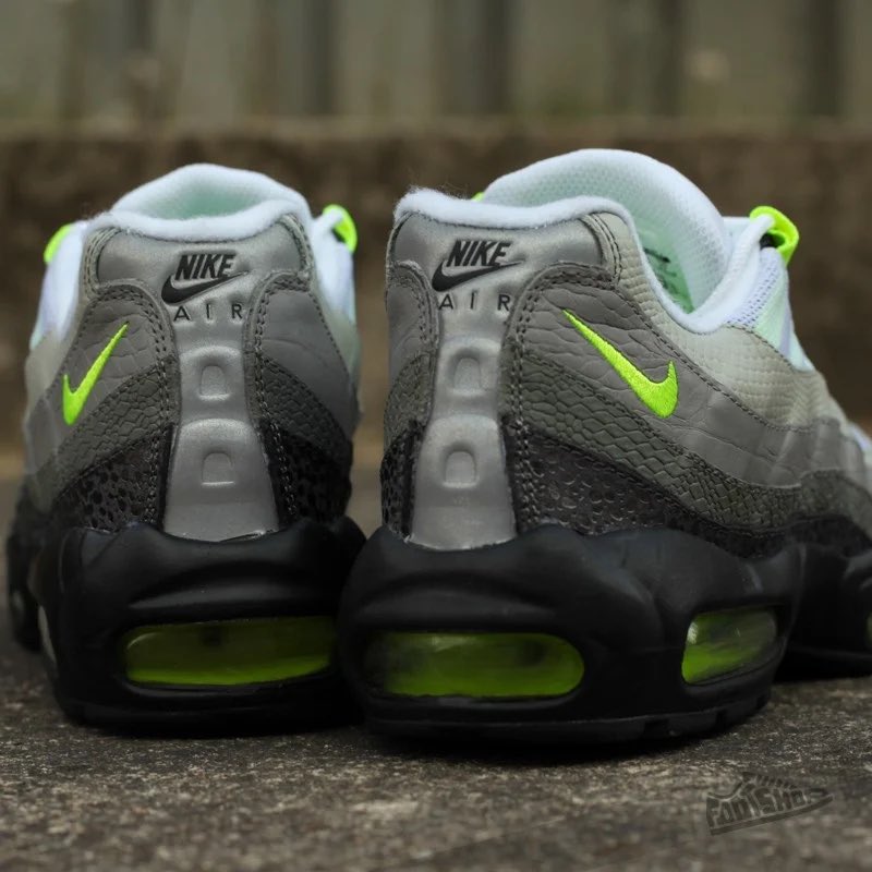 110slad's tweet photo. Nike Air Max 95 “Neon Safari” 
Year: 2015 / SKU: 759986-071 https://t.co/VBazM4OTnY