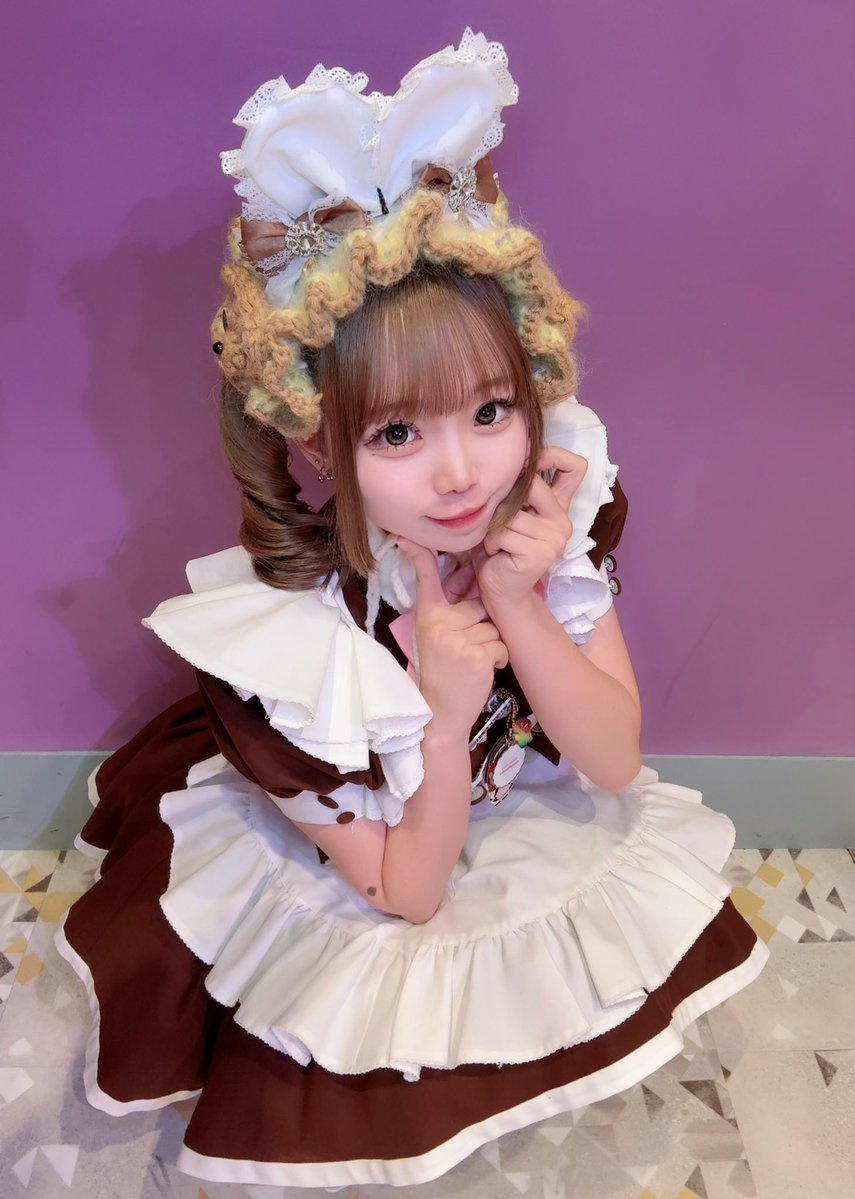 maid_yochi's tweet photo. じーっ https://t.co/RH9HGmLImY