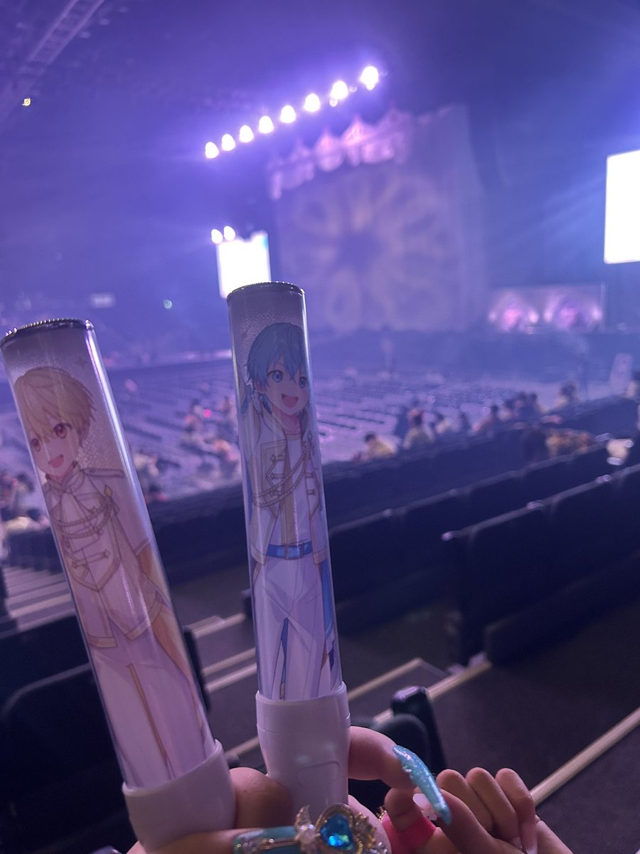 repi0812's tweet photo. 福岡ライブとても最高の1日でした💙💛
いっぱい笑ったり、たくさんの幸せをもらいました！！
すとぷりの皆さん、本当にありがとうございました！そしてお疲れ様でした🍓✨
また会える日を楽しみにしてます！！

#すとぷり
#すとぷり10周年ライブ https://t.co/30huO58Yak