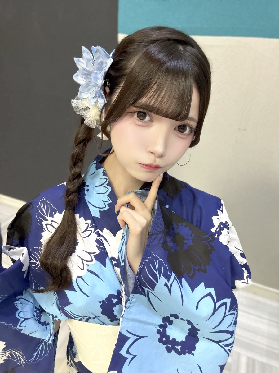 riian_NC0509's tweet photo. 手繋いで歩こ？ https://t.co/rFwfG5UJxg