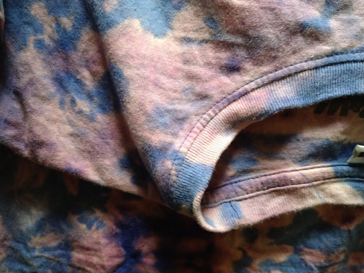 manmaru_dan's tweet photo. 見かけてかっこいい！と思ってやってみたTシャツブリーチ👕
古着っぽくもなっていい感じ😎 https://t.co/lFot14IQPj