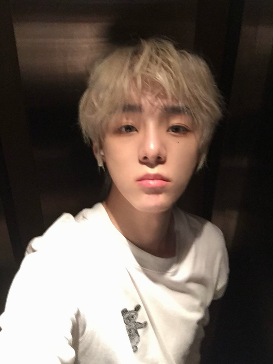 chnbwn232788's tweet photo. 🧑🏼‍🦳#천보원 #ボーウェン #bowen https://t.co/zlwWSIH9yK