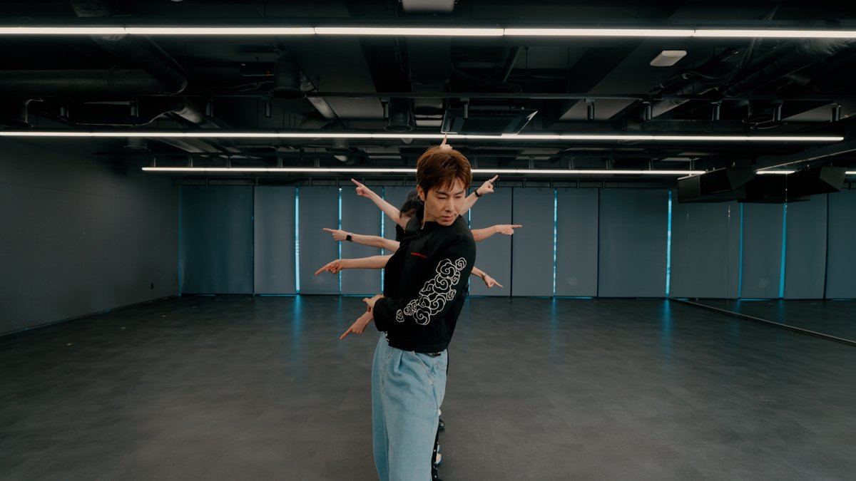 TVXQ's tweet photo. U-KNOW 유노윤호 'Time's Tickin'' Dance Practice (Moving Ver.) 

https://t.co/BWU16u2cbY

#UKNOW #유노윤호
#TimesTickin #UKNOW_TimesTickin
#TVXQ! #동방신기 #東方神起 https://t.co/0I6nrejDuO