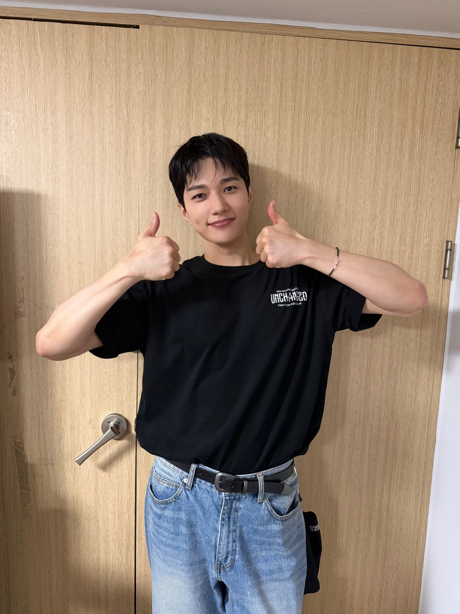 LKMS_officialJP's tweet photo. 東京から大阪、クアラルンプール、ジャカルタ、香港、台北、そしてソウルまで✈️
忘れられない思い出がたくさん詰まった『UNCHANGED』！
最後のソウル公演まで一緒にいてくれたOVEPIRIT💛
本当にありがとうございます！😘😘

#キムミョンス #KIMMYUNGSOO #エル #L 
#UNCHANGED https://t.co/QmTj8umYJZ