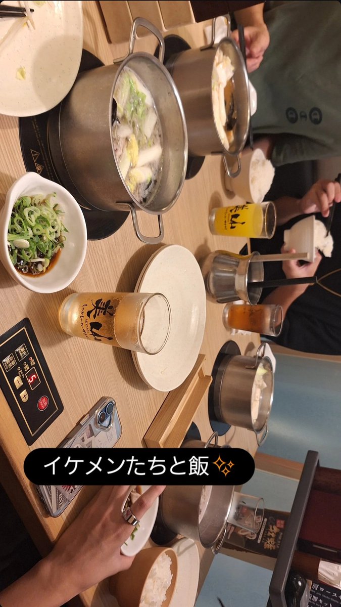 jin_naga_CSom's tweet photo. 今日はイケメンたちと飯を食えて楽しいです✨✨ https://t.co/TyT2EdZwuc