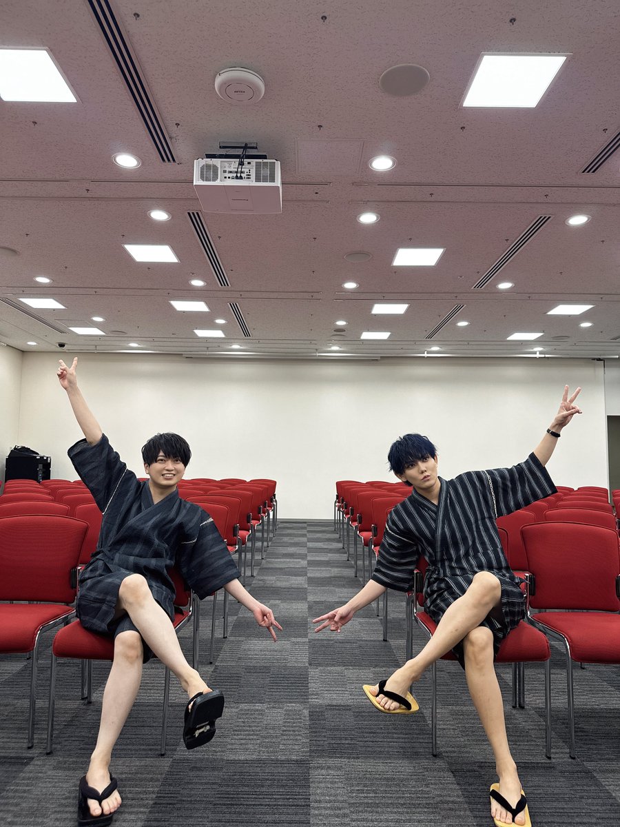 uraximai's tweet photo. [📸]
浦和希と今井文也のオキナワにいきたくて
🌺 𝐎𝐅𝐅𝐈𝐂𝐈𝐀𝐋 𝐑𝐄𝐋𝐄𝐀𝐒𝐄 𝐄𝐕𝐄𝐍𝐓 🌺

ご購入、ご来場いただいた皆様ありがとうございました‼️
#ラスボスになりたくて
#浦和希 #今井文也 https://t.co/BNlCeJOVlV