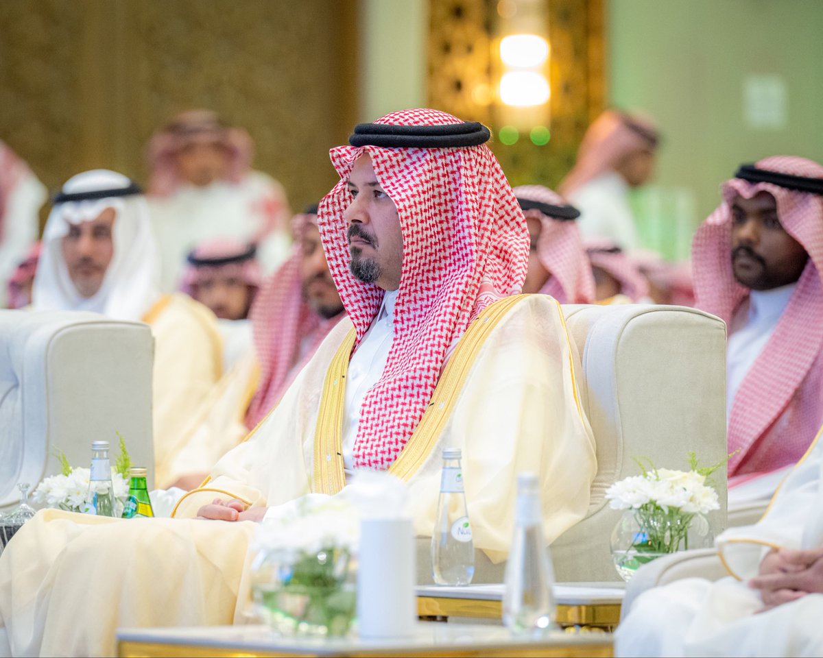 imarat_almadina's tweet photo. سمو أمير منطقة #المدينة_المنورة #سلمان_بن_سلطان يرعى فعاليات اليوم الدولي لصون النظام الإيكولوجي لغابات المانجروف، التي نظمها المركز الوطني لتنمية الغطاء النباتي ومكافحة التصحر، تأكيدًا على أهمية المحافظة على النظم البيئية الساحلية، ودعم جهود الاستدامة البيئية . https://t.co/XcylanJsDk
