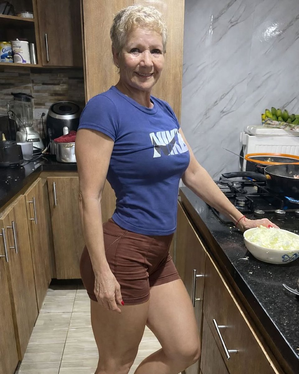 La Abuela tweet media