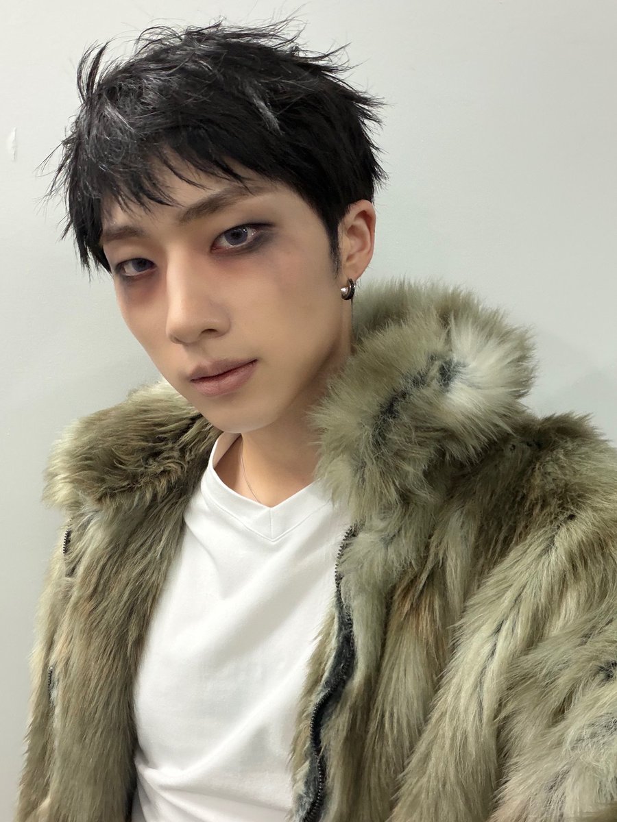meowko21's tweet photo. 帥氣的獎項，謝謝P1ece!!
因為有你們，我覺得很幸福，let's go~😀✨🏆

@P1H_official @P1H_members #P1Harmony #피원하모니 #P1H #JIUNG #지웅 https://t.co/tHpZeemyd7