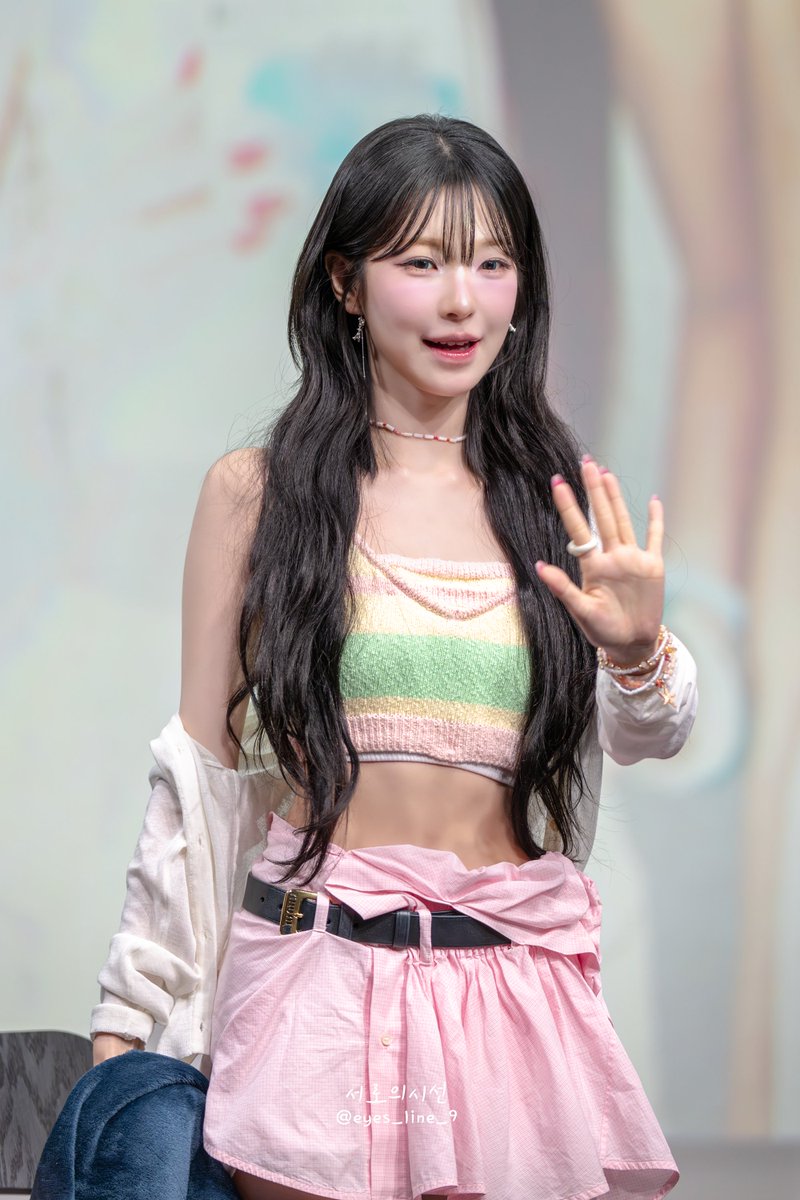 Eyes_line_9's tweet photo. 20260725 상암
MBC 쇼!음악중심 미니팬미팅 

#프로미스나인 #fromis_9
#백지헌 #BaekJiheon #Jiheon https://t.co/JqLbAiUmIe