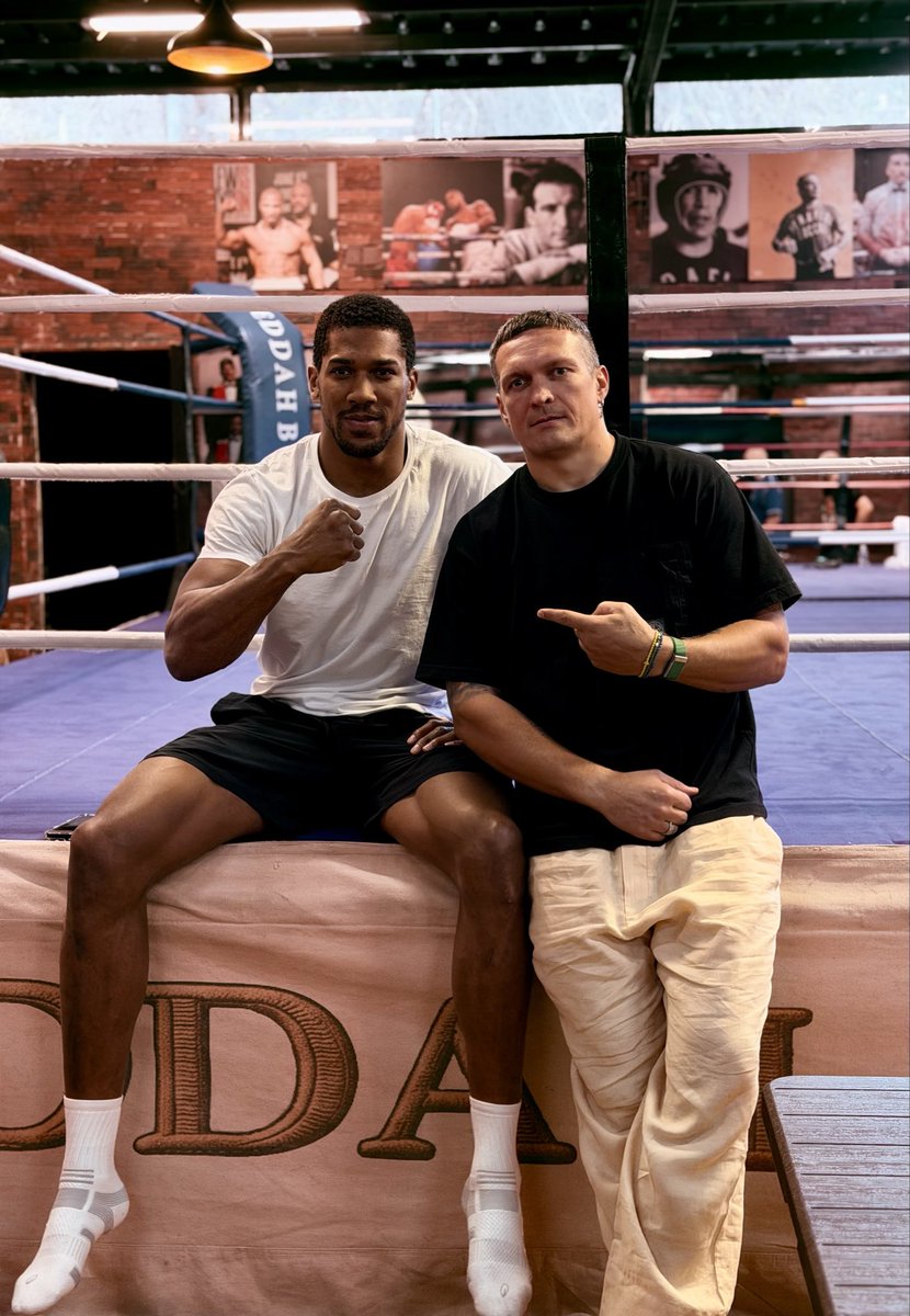 fightdigitale's tweet photo. 👏 Oleksandr Usyk’ten Anthony Joshua’ya tebrik mesajı!

“Ne inanılmaz bir maç! Herkesin beklediği geri dönüş tam olarak buydu. İkinci rauntta gelen dominant nakavt galibiyeti. Tebrikler kardeşim!” https://t.co/hSGenIB4XK