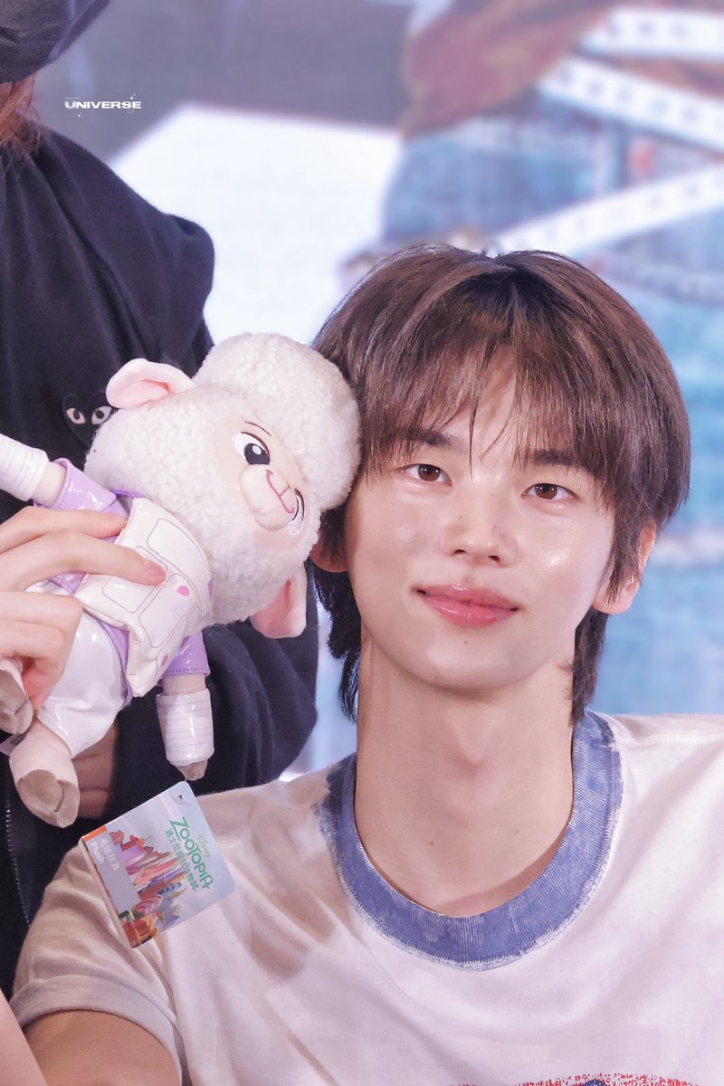universe1107_'s tweet photo. 260726 이즈위

#TWS #SHINYU #투어스 #신유 #シニュ https://t.co/AbQn2Qf9HJ