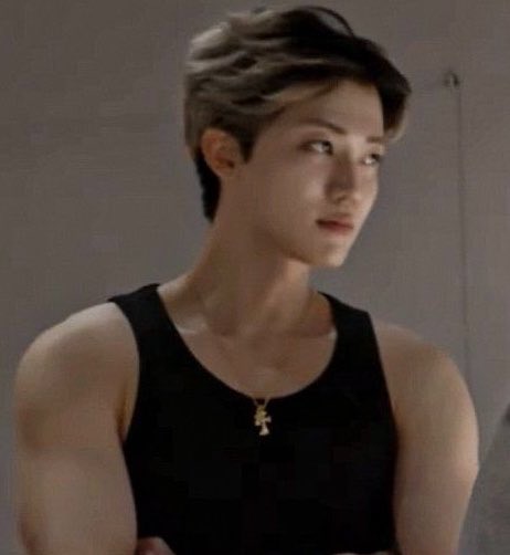 victoriaseint's tweet photo. “He’s my omega.”                 “And, i’m your Enigma.” https://t.co/s3GBVJZbFk