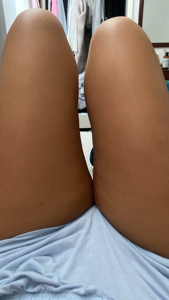 TatiFer53451's tweet photo. how do you guys achieve a thigh gap #edtwtㅤ #ed https://t.co/BXSA6d1I1K