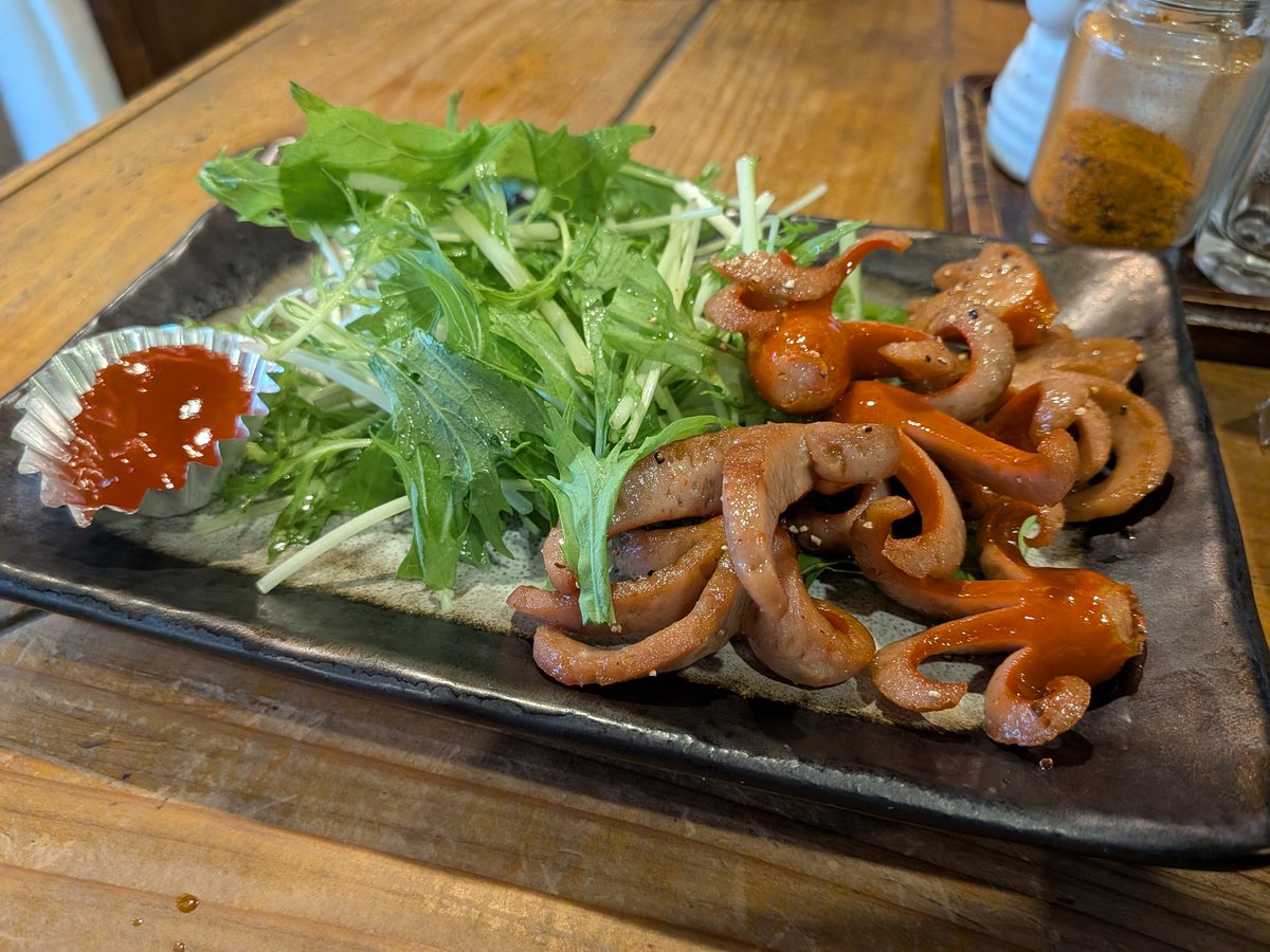 定番のたこさんウインナー。 マヨ欲しかったな。それ言えるほど常連