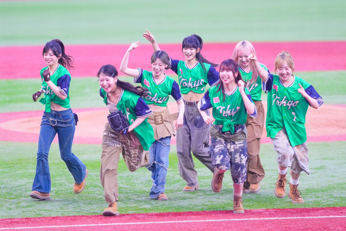 erichipa911's tweet photo. みんなで楽しそうなME:Iちゃんの始球式可愛かった🤗🤗

2026.07.26
#ME_I
#swallows https://t.co/v2ho8nFIzZ