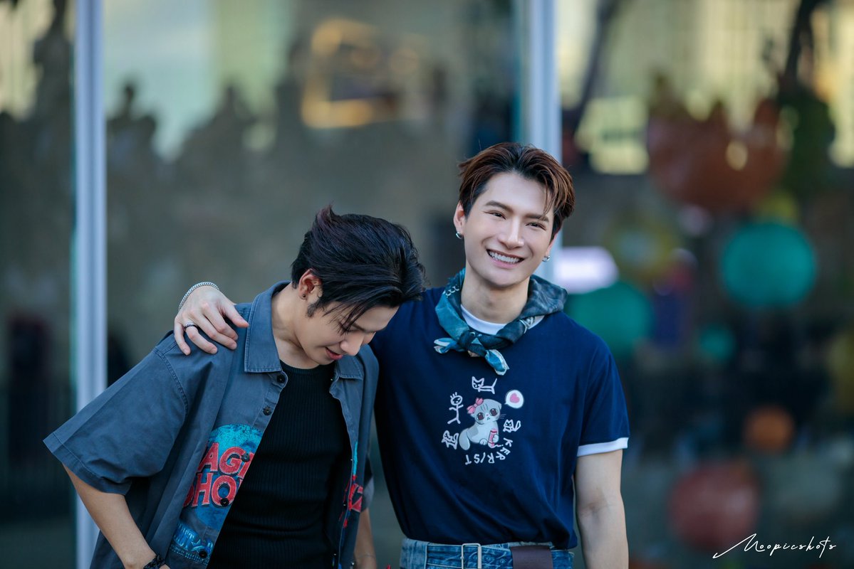 InfinityFSci's tweet photo. ความคิดถึงที่มี ส่งถึง2คนตรงนั้นไหมนะ : )

#งานมหกรรมนิยายนานาชาติ2026xKristSingto
#คริสสิงโต #KINGMAN https://t.co/7MSoZssn8b