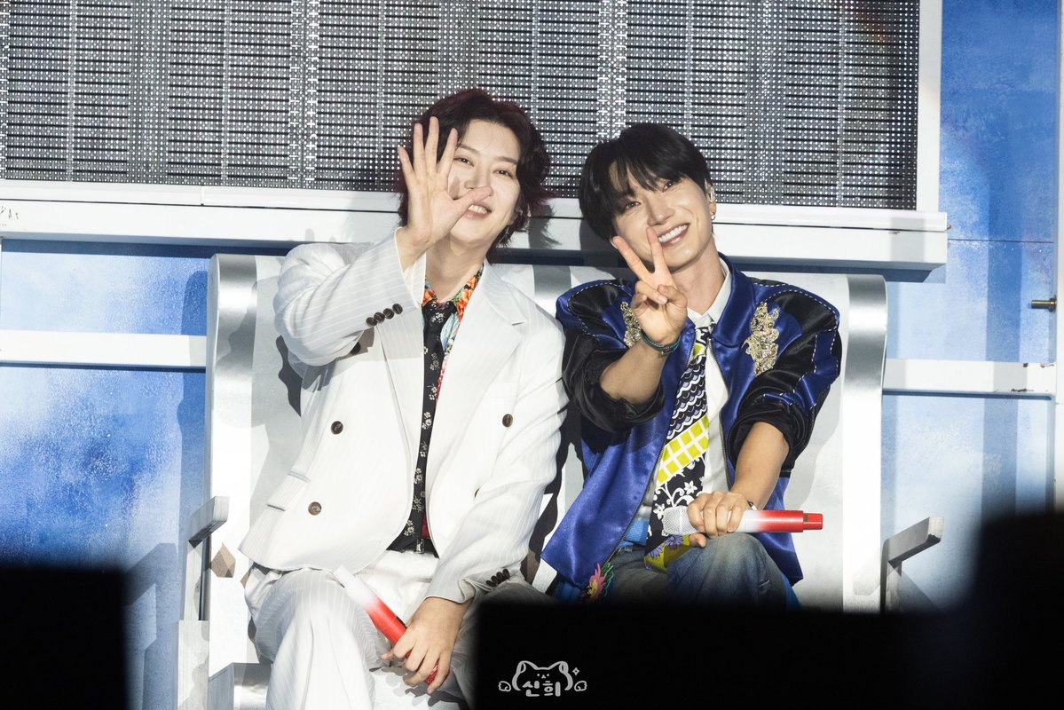 shinghee_'s tweet photo. 260726 83z FANCON TOUR [1983] 
🤍💙@special1004 
#superjunior #슈퍼주니어 #leeteuk #heechul #이특 #희철 #83z https://t.co/VrZqFa9Bg7