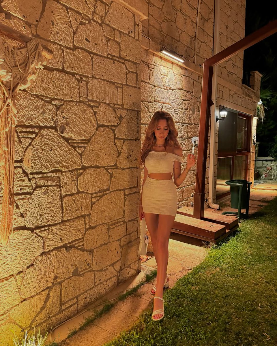 Sitemmuglax's tweet photo. Kokun beni sarhoş ediyor 🍷
#Muğlabayan #marmaris #fethiyebayan #bodrumbayan https://t.co/1mG3nMon4z