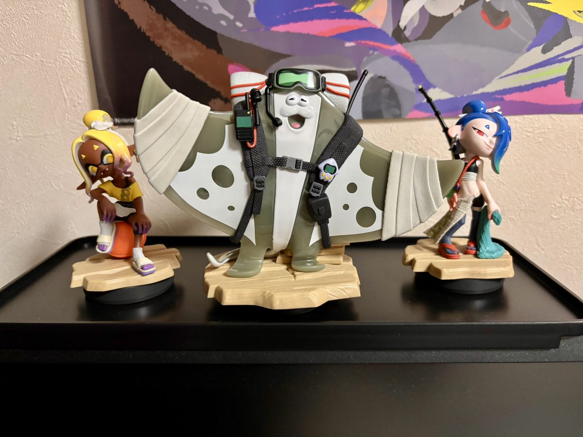 RikaTashu's tweet photo. レイダースのamiibo買ってました
マンタローのリュックの造形がすごく良い
3のと比べて模様と色が結構違う https://t.co/NgBfVC7TTK