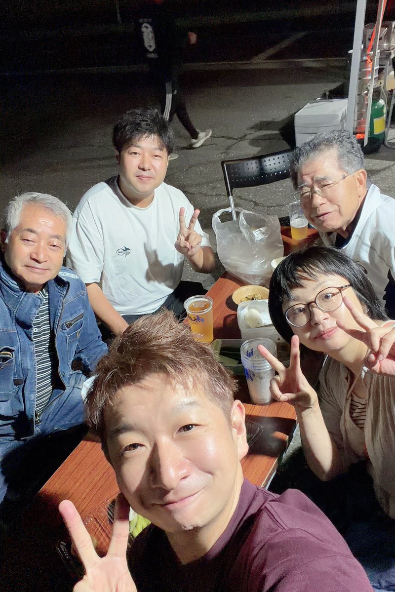 HatchOneWorks's tweet photo. かるまい夏祭り、２日目！
本日の #軽米町 は｢カシオペア杯争奪、ナニャドヤラ大会！｣ 

軽米、洋野、久慈、階上、二戸から、計5市町12団体が集結し、伝統の盆踊り｢#ナニャドヤラ｣を踊り歩く。

七夕飾りが飾られた町内を彩る郷愁、エモさ。この温かさこそが、地域や地元の魅力だと感じます✨ https://t.co/XrvNLsCXL6