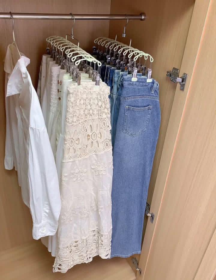 softieeraaa's tweet photo. Buat kalian yang gak bisa banget liat lemari berantakan, ini hack paling satisfying seumur hidup! sekali coba langsung rapi paripurna 🤩 https://t.co/zOOT3QaSbL