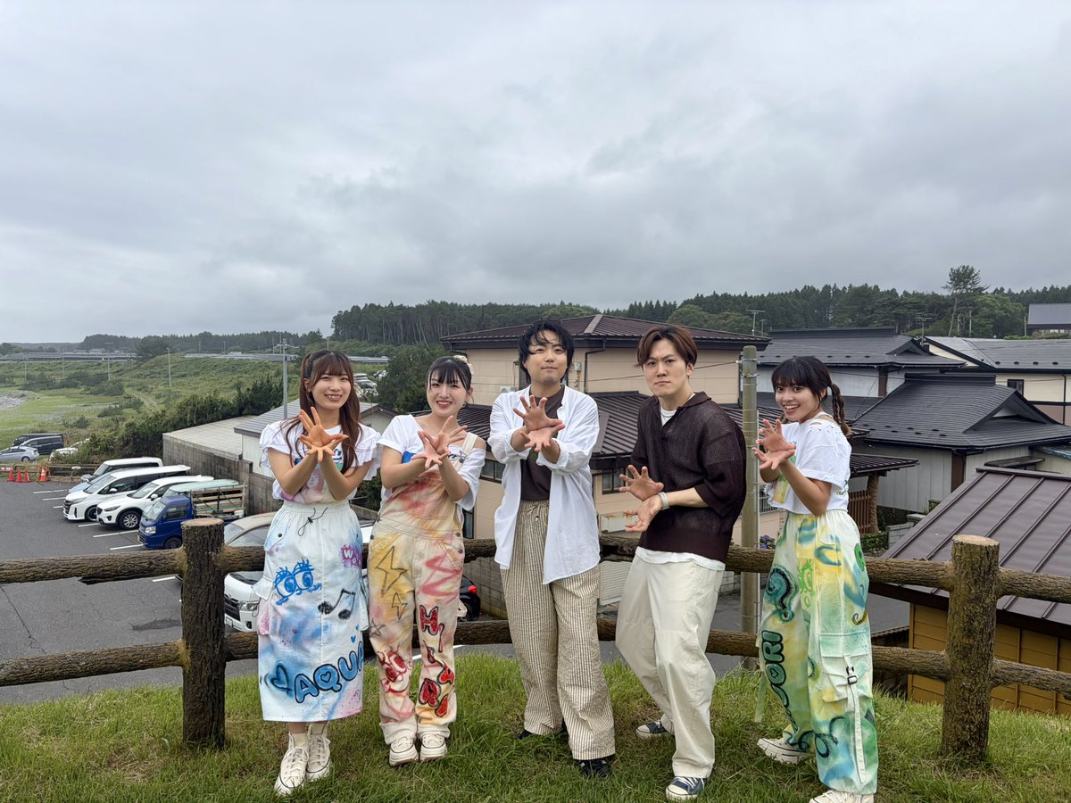 ringomusic_rb's tweet photo. 第37回はしかみいちご煮祭り
お越しくださった皆さんありがとうございました🌾

#ライスボール はじめての階上でのライブ🎤
海が見える会場で、いつもと違う楽しいステージ🏖️
新谷町長にも盛り上げていただきました✨

1.ホタテのジルバ
2.はれわたり
3.ナニャドヤラ
4.風と糸
5.ネバリズム
6.JAN-KEN-PON