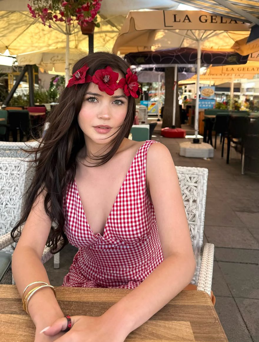 DoinaYY's tweet photo. حرفيا جمالها ديزني 🤌🤌
لبنت كل يوم تحلى اكثر اسم الله على جمالها حبيبت روحي 🥹🥹
#YağmurYüksel https://t.co/JnRwulKcvo