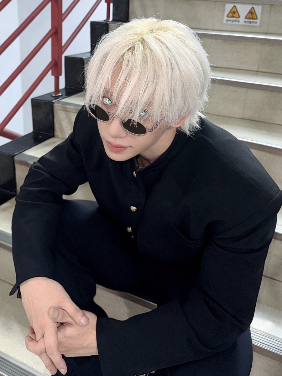 weneelife's tweet photo. I had to... 💙💙💙💜💜💜❤️❤️❤️

#WONHO #원호 #CORE #DontWakeMeUp #gojosatoru #jujutsukaisen @official__wonho https://t.co/MKOXdLi7vx