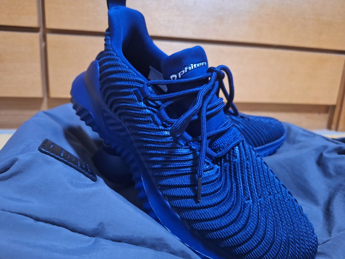 4079Gen's tweet photo. Phitenのランニングシューズ👟をGET!した

明日から翔べる🕊️かもしれない...ふふふ。笑 https://t.co/9QCW7Q2g2h