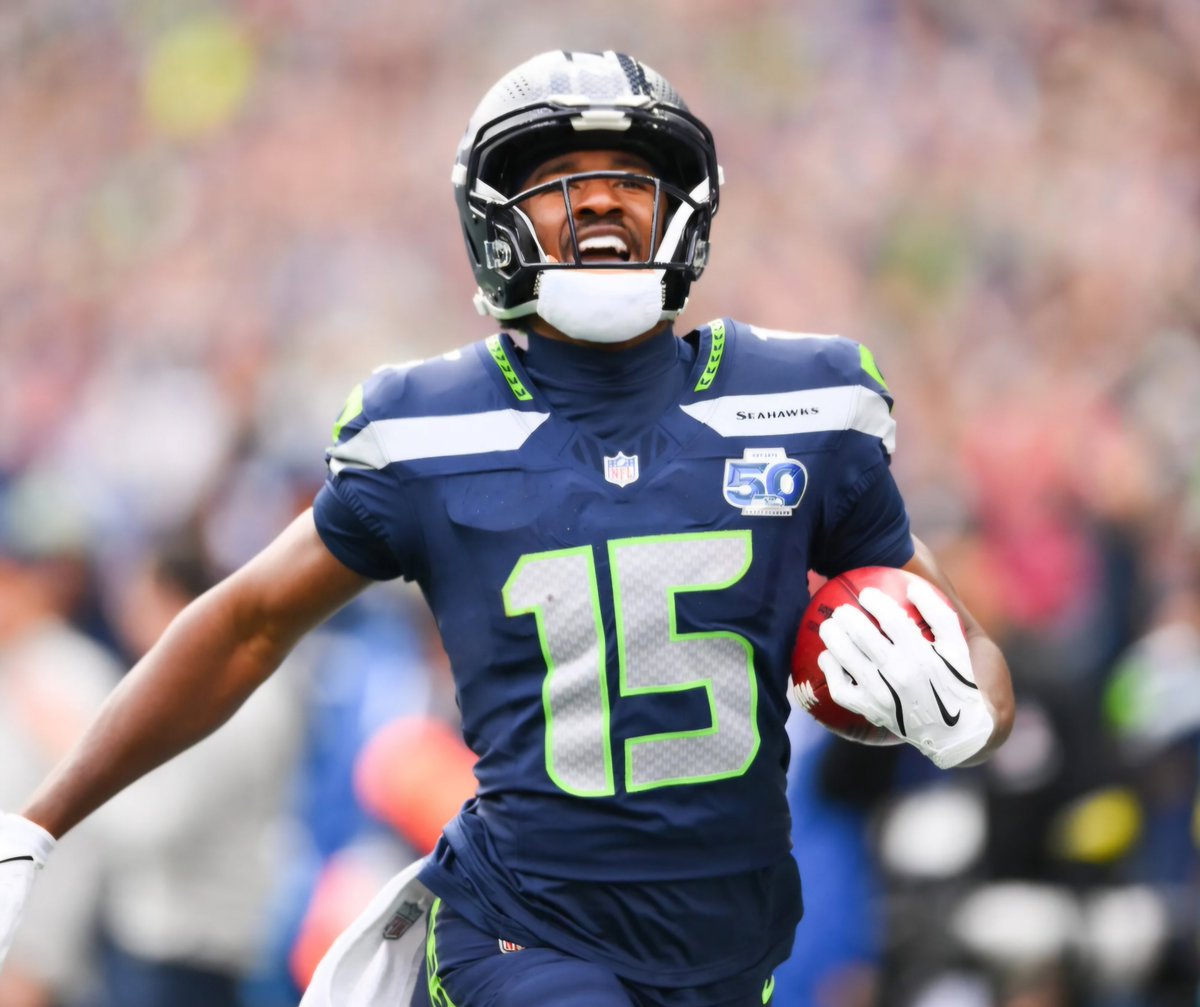 macabi3059's tweet photo. Tory Horton was on the practice field for Day One. Healthy. After two surgeries in two years — one in college, one last year — that alone made my morning.
Here's what I keep coming back to: 6 touchdowns on 29 touches as a rookie. Every time they gave him the ball, something happened.
And that 4.41 at the combine? He ran it months after knee surgery — nobody even expected him to test. His first fully healthy stretch since college starts now.
Now put him in this offense: JSN drawing the doubles, Shaheed stretching everything deep.
Somebody's going to get single coverage all year.
It's him. 🦅
P.S. My novel 'Before the Snap: The Pact' drops in English this week. From one 12 to another... stay tuned. 💚💙